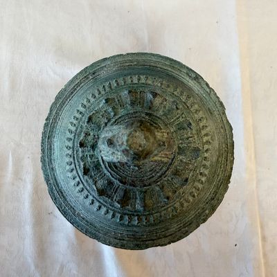 A Khmer bronze elephant bell, Angkor Wat period, Cambodia, 12/13th C. — foto 6