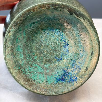 A Khmer bronze vase, Angkor Wat period, Cambodia, 12/13th C. — foto 14