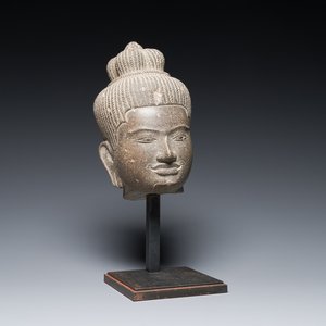 A Khmer polished sandstone head of Uma in Baphuon-style, Angkor period, Cambodia, 11th C. — photo 1