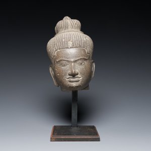 A Khmer polished sandstone head of Uma in Baphuon-style, Angkor period, Cambodia, 11th C. — photo 2