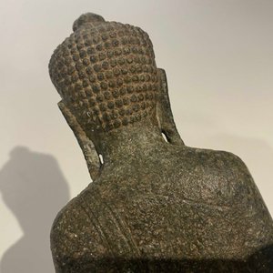 A Khmer sandstone figure of Buddha, Thailand, Lopburi period, 12/14th C. — photo 10