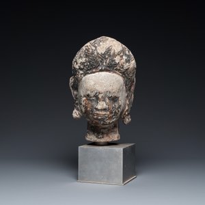 A Khmer stone head with traces of polychromy, Cambodia or Thailand, 13/16th C. — 照片 2