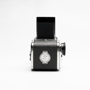 A Kiev 88 with Zodiak-B 30mm F3.5 fisheye lens, waist-level viewfinder and film back — photo 7