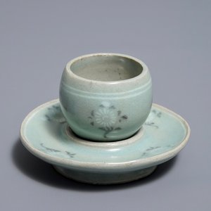 A Korean celadon-glazed decorated cup on stand, Goryeo or later — photo 1