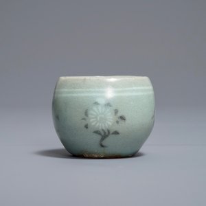 A Korean celadon-glazed decorated cup on stand, Goryeo or later — photo 5