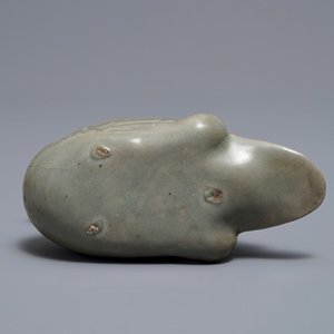 A Korean celadon-glazed duck-shaped water dropper, 19/20th C. — photo 7