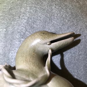 A Korean celadon-glazed duck-shaped water dropper, 19/20th C. — photo 9