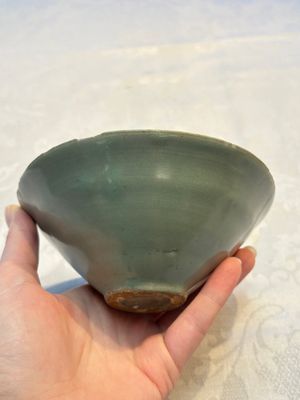 A Korean celadon tea bowl, Goryeo, 12th C. — photo 3