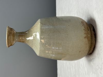 A Korean cream-glazed bottle vase — photo 3