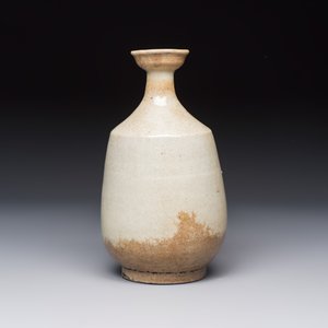 A Korean cream-glazed bottle vase — photo 3