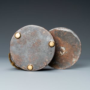 A Korean silver-inlaid iron box and cover, probably Joseon, 16/17th C. — 照片 2
