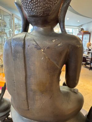 A large and fine Burmese bronze Buddha with two servants, 16/17th C. — 照片 9