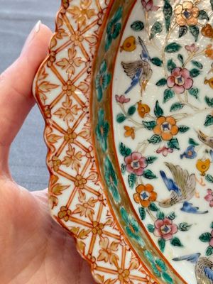 A large and fine Chinese Canton famille rose 'birds among flowering branches' Bencharong tazza for the Thai market, 19th C. — photo 5