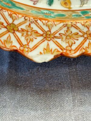 A large and fine Chinese Canton famille rose 'birds among flowering branches' Bencharong tazza for the Thai market, 19th C. — photo 6
