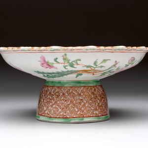 A large and fine Chinese Canton famille rose 'birds among flowering branches' Bencharong tazza for the Thai market, 19th C. — photo 4