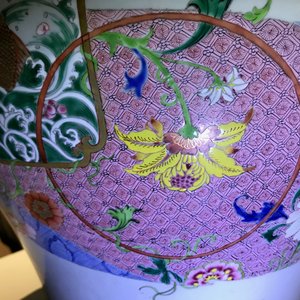 A large and fine Chinese famille rose baluster vase and cover, Yongzheng/Qianlong — 照片 35