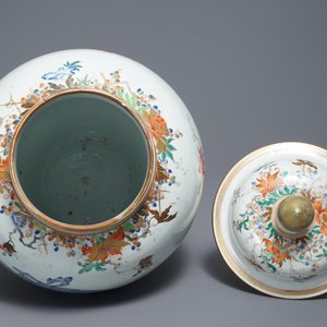A large and fine Chinese famille rose baluster vase and cover, Yongzheng/Qianlong — 照片 5