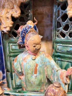 A large and fine Chinese polychrome-glazed Shiwan stoneware group of immortals, 19th C. — photo 9