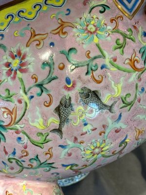 A large and impressive Chinese famille rose 'bajixiang and lotus scroll' censer with a wooden cover, Jiaqing mark and of the period — photo 24