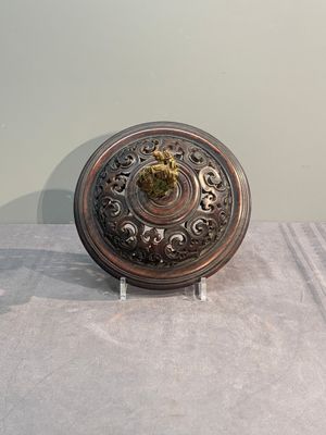 A large and impressive Chinese famille rose 'bajixiang and lotus scroll' censer with a wooden cover, Jiaqing mark and of the period — photo 8