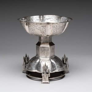 A large and impressive Neo-Gothic silver standing cup, probably Germany, 19th C. or earlier — photo 1