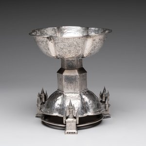 A large and impressive Neo-Gothic silver standing cup, probably Germany, 19th C. or earlier — photo 2