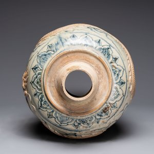 A large Annamese or Vietnamese blue and white inscribed altar vase, 16th C. — photo 7
