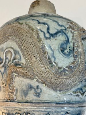 A large Annamese or Vietnamese blue and white inscribed altar vase, 16th C. — foto 15