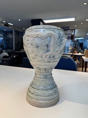 A large Annamese or Vietnamese blue and white inscribed altar vase, 16th C. — photo 5