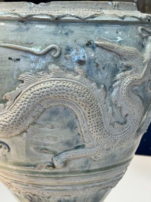 A large Annamese or Vietnamese blue and white inscribed altar vase, 16th C. — photo 10