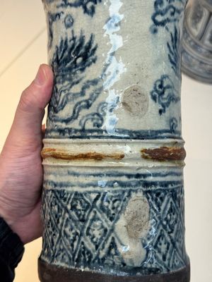 A large Annamese or Vietnamese blue and white inscribed two-piece altar vase, 16th C. — 照片 15