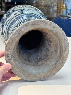 A large Annamese or Vietnamese blue and white inscribed two-piece altar vase, 16th C. — 照片 28