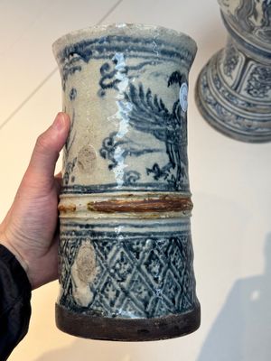 A large Annamese or Vietnamese blue and white inscribed two-piece altar vase, 16th C. — 照片 8