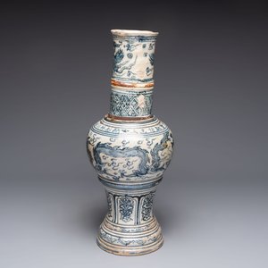 A large Annamese or Vietnamese blue and white inscribed two-piece altar vase, 16th C. — 照片 5