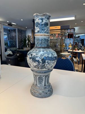 A large Annamese or Vietnamese blue and white inscribed two-piece altar vase, 16th C. — photo 4