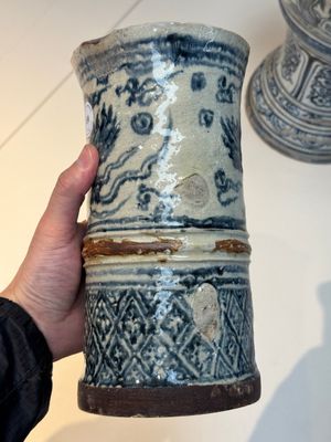 A large Annamese or Vietnamese blue and white inscribed two-piece altar vase, 16th C. — photo 10