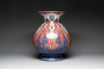 A large Art Nouveau-style vase with stylized floral design, plateelbakkerij Zuid-Holland, Gouda, 1927