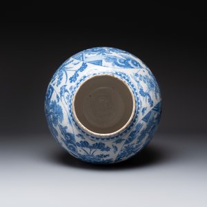A large blue and white Delftware chinoiserie vase, Delft or Frankfurt, 17th C. — photo 5