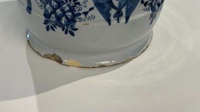 A large blue and white Dutch Delft albarello, inscribed 'Rosar:Pallidar', 18th C. — foto 5