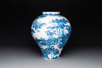 A large blue and white Dutch Delft chinoiserie baluster vase in Transitional style, 2nd half 17th C.