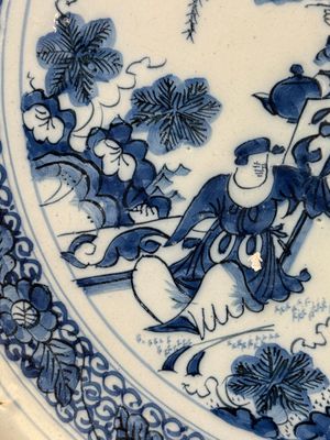 A large blue and white Dutch Delft chinoiserie dish, late 17th C. — photo 8