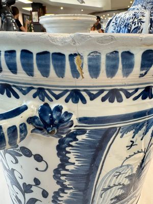 A large blue and white jardinière with landscape design, Nevers, 18th C. — photo 6