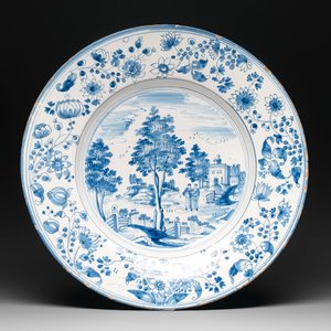 A large blue and white 'landscape and figures' dish, Frankfurt, 17th C. — photo 1
