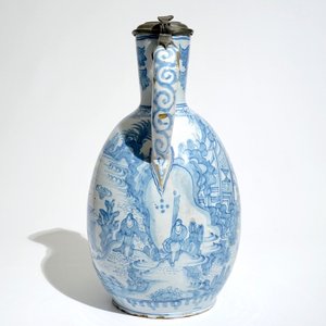 A large blue and white pewter-mounted jug, Delft or Frankfurt, 17th C. — photo 3