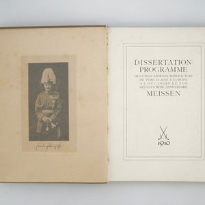 A large book on Meissen porcelain: Königlich Sächsische Porzellanmanufaktur Meissen, 1710-1910 — photo 10