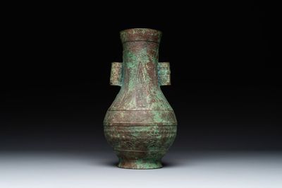 A large bronze arrow vase, 'touhu 投壺', Song/Yuan