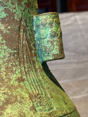 A large bronze arrow vase, 'touhu 投壺', Song/Yuan — foto 13