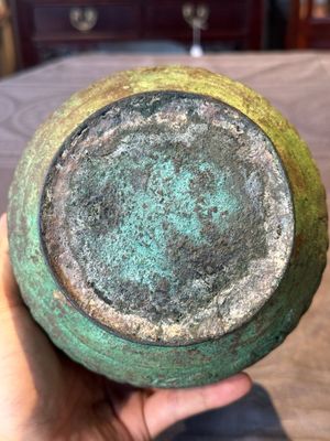 A large bronze arrow vase, 'touhu 投壺', Song/Yuan — foto 18