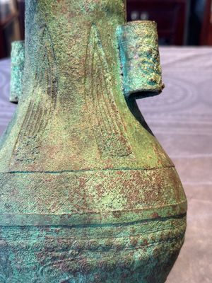 A large bronze arrow vase, 'touhu 投壺', Song/Yuan — foto 9