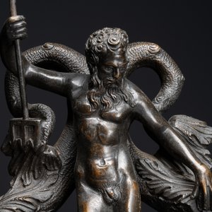A large bronze door knocker with Neptune and two winged horses, Venice, 19th C. — photo 2